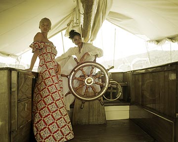 772286  The Bahamas: Girls on yacht